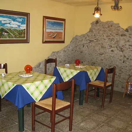 Casale Irina *
