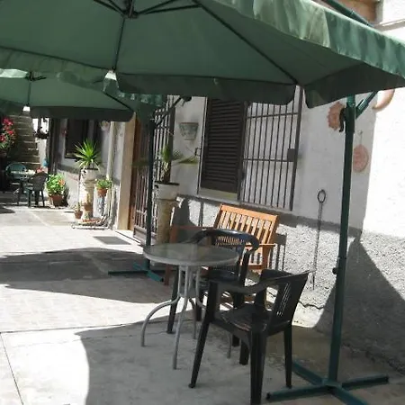 Bed & Breakfast Casale Irina *